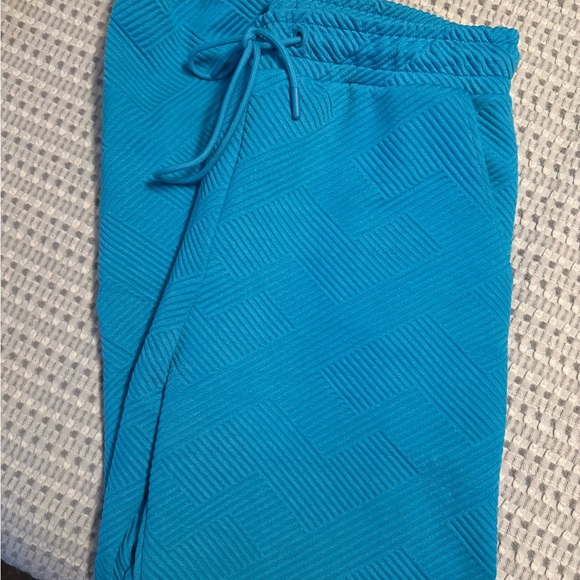 Boutique turquoise textured jogger set size large - Picture 6 of 7